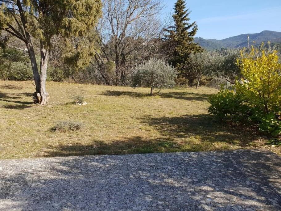 Residence Lou Cigaloun - Ana Location Gréoux-les-Bains Εξωτερικό φωτογραφία