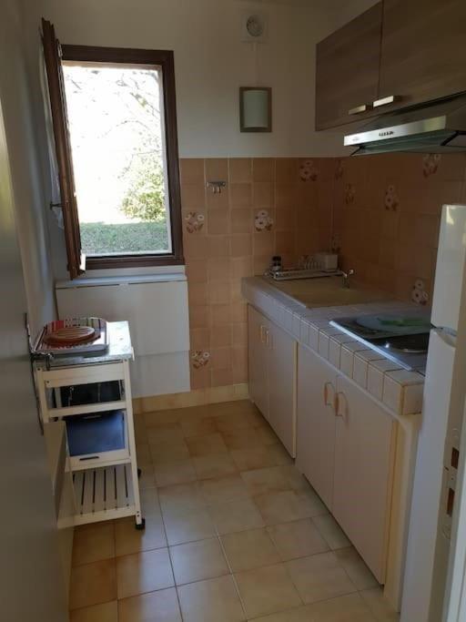 Residence Lou Cigaloun - Ana Location Gréoux-les-Bains Εξωτερικό φωτογραφία