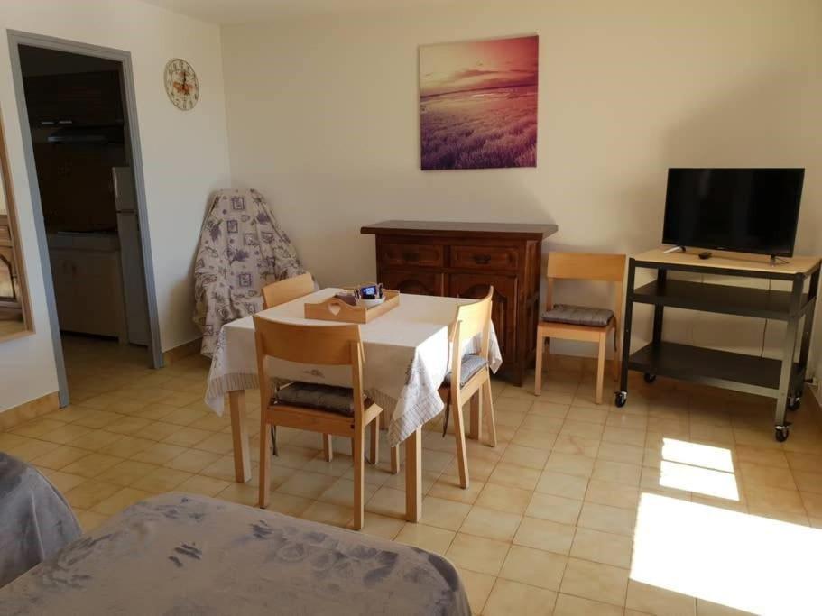 Residence Lou Cigaloun - Ana Location Gréoux-les-Bains Εξωτερικό φωτογραφία