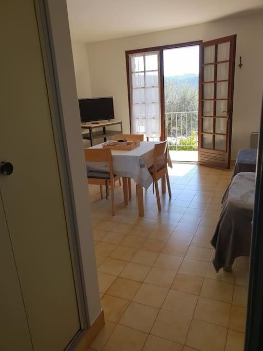 Residence Lou Cigaloun - Ana Location Gréoux-les-Bains Εξωτερικό φωτογραφία