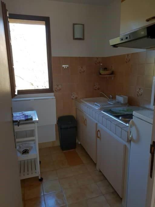 Residence Lou Cigaloun - Ana Location Gréoux-les-Bains Εξωτερικό φωτογραφία