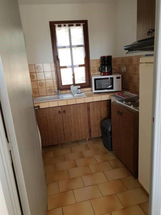 Residence Lou Cigaloun - Ana Location Gréoux-les-Bains Εξωτερικό φωτογραφία